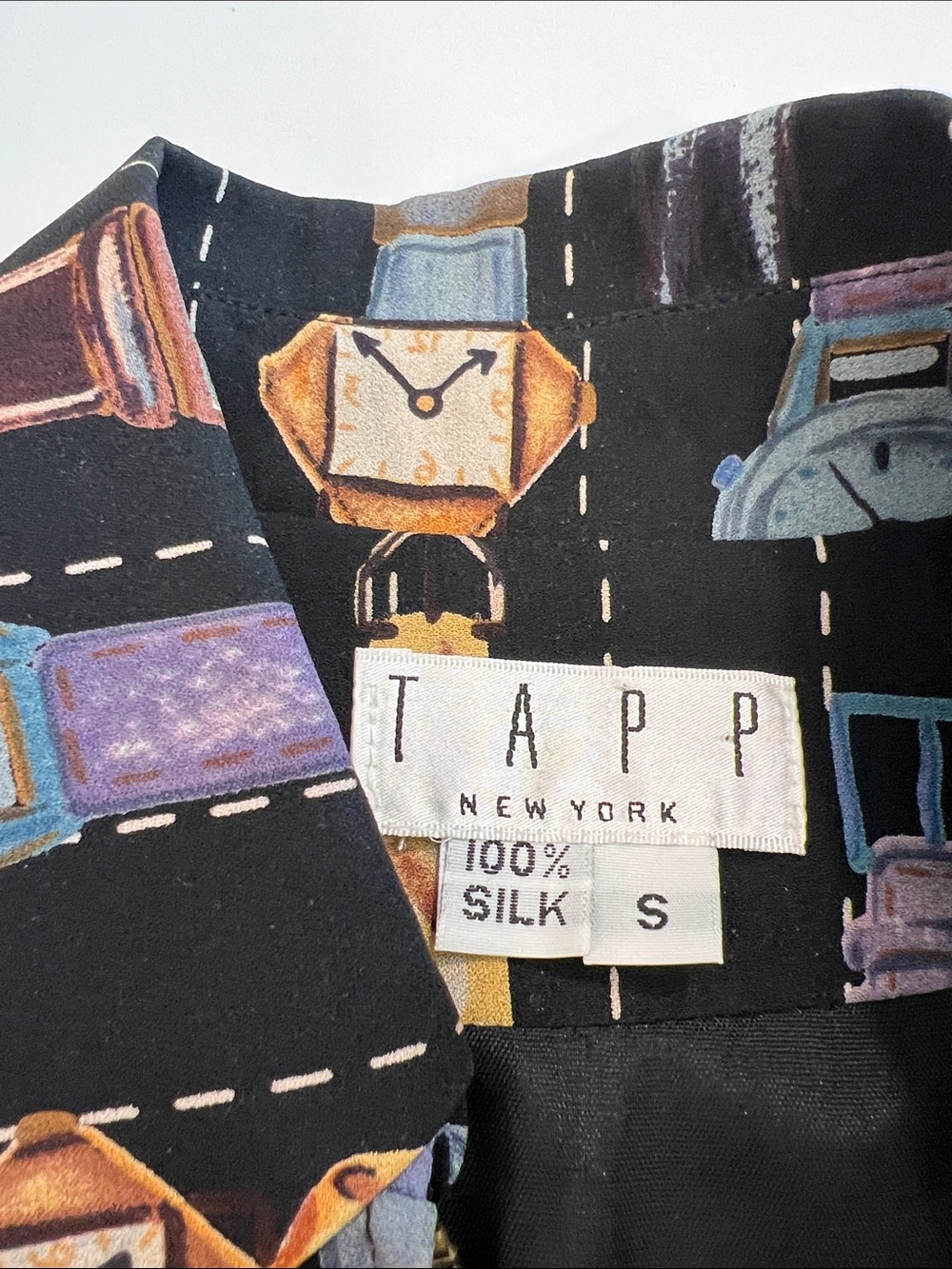 TAPP New York Silk Vest in Black with Multicolor Print - Picture 3 of 7